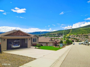 1 bedroom lake Mountain view West Kelowna